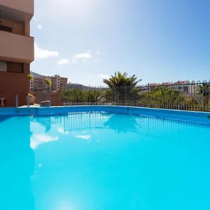 https://atico-los-cristianos.tenerifehoteles.net