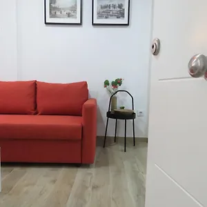 https://living-sevilla-apartments-hrcules.es-andalucia.com